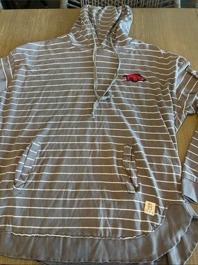 Striped Gray & White Hooded Pullover with Red Razorback Patch longer on the back
